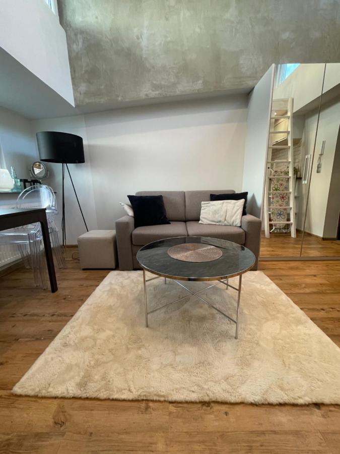 Warynskiego 9 - Piekna Panorama Miasta - Smart Tv 42 Cale - Wifi - Ekspres Kapsulkowy - W Pelni Wyposazona Kuchnia Varsovie Extérieur photo